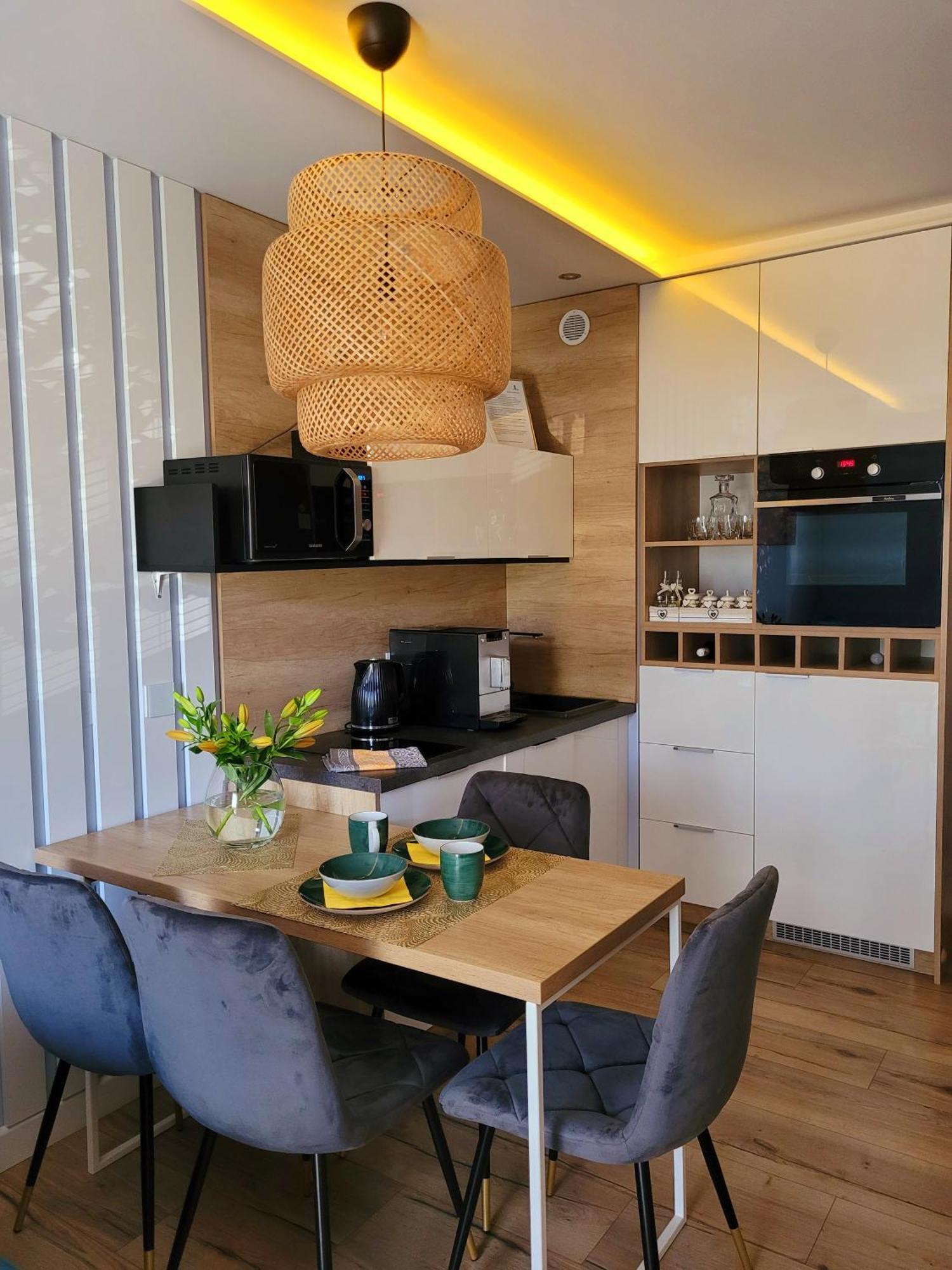 Apartament Bursztynowe Love Kołobrzeg Exteriör bild